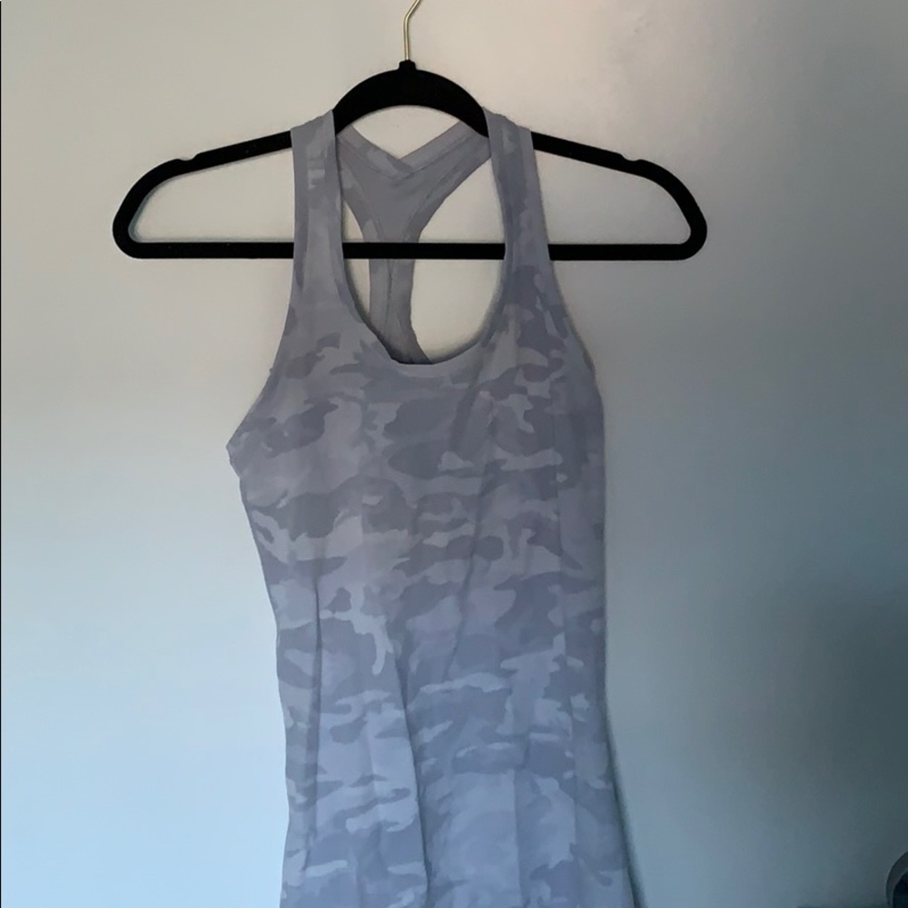 Lululemon Raceback Lux Size 8